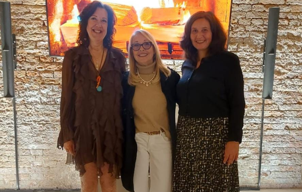 Kaminabend mit Uschi Fellner – „Wie viel Weiblichkeit verträgt die Karriere?“